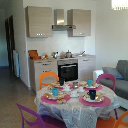 Casetta Relax A Sutri Esterno foto