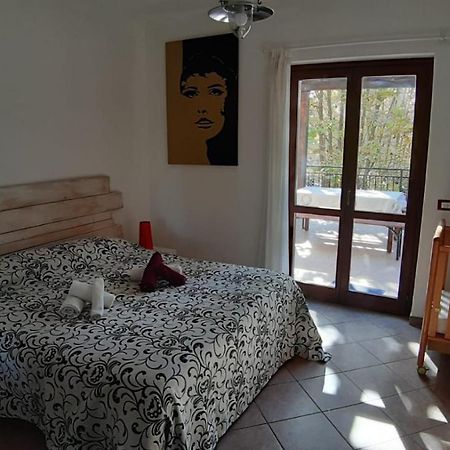 Casetta Relax A Sutri Esterno foto