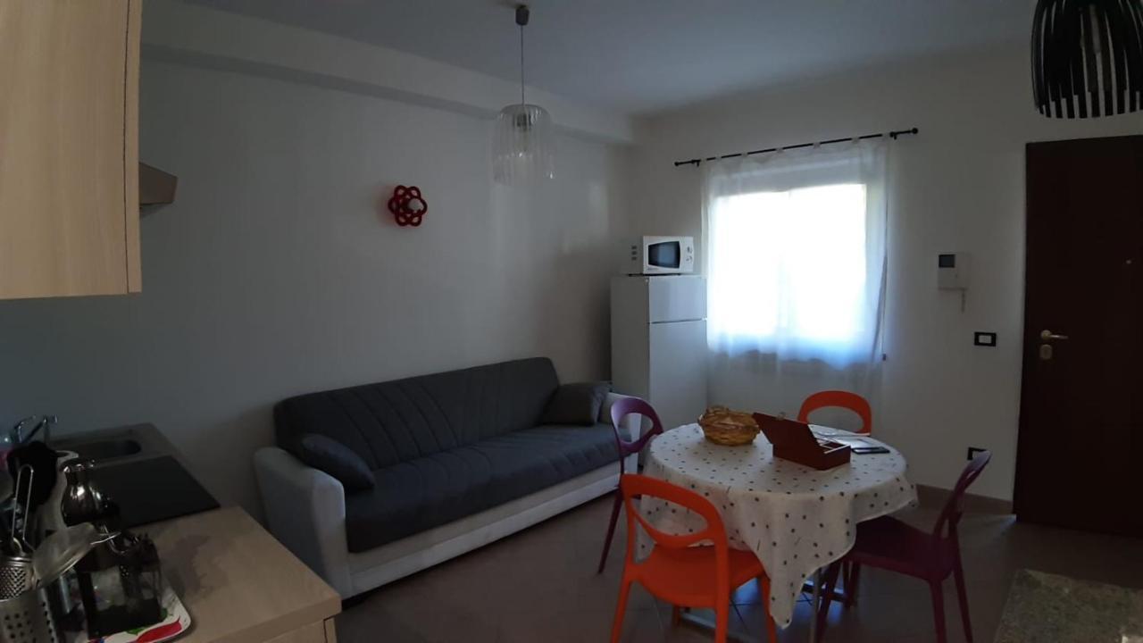 Casetta Relax A Sutri Esterno foto